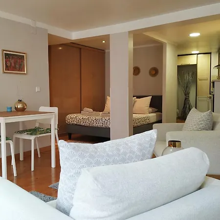 For Two Next To Alfama And Flea Market *
